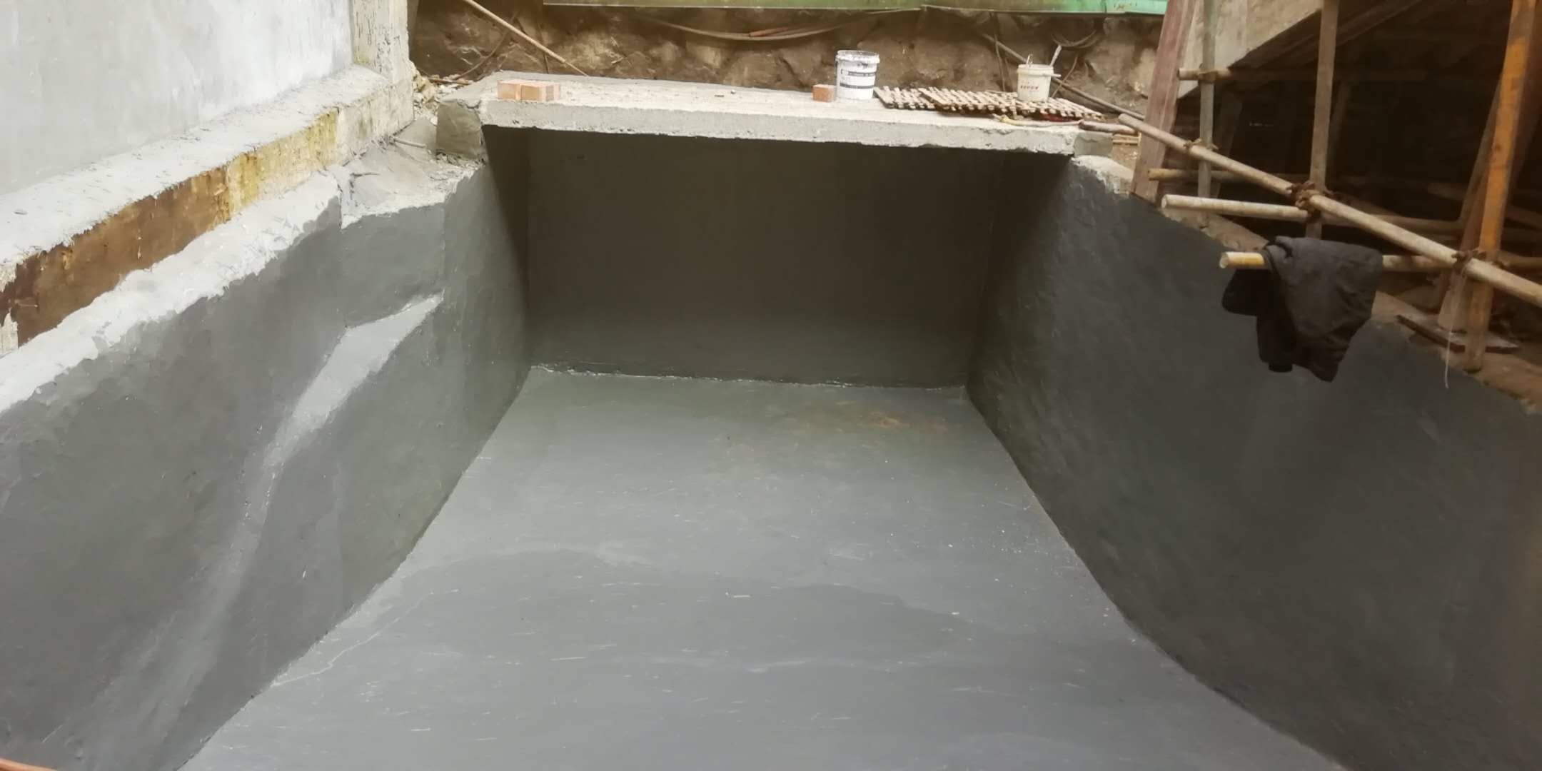 防滲防腐處理后的混凝土水泥池 防滲防腐處理后的混凝土水泥池
